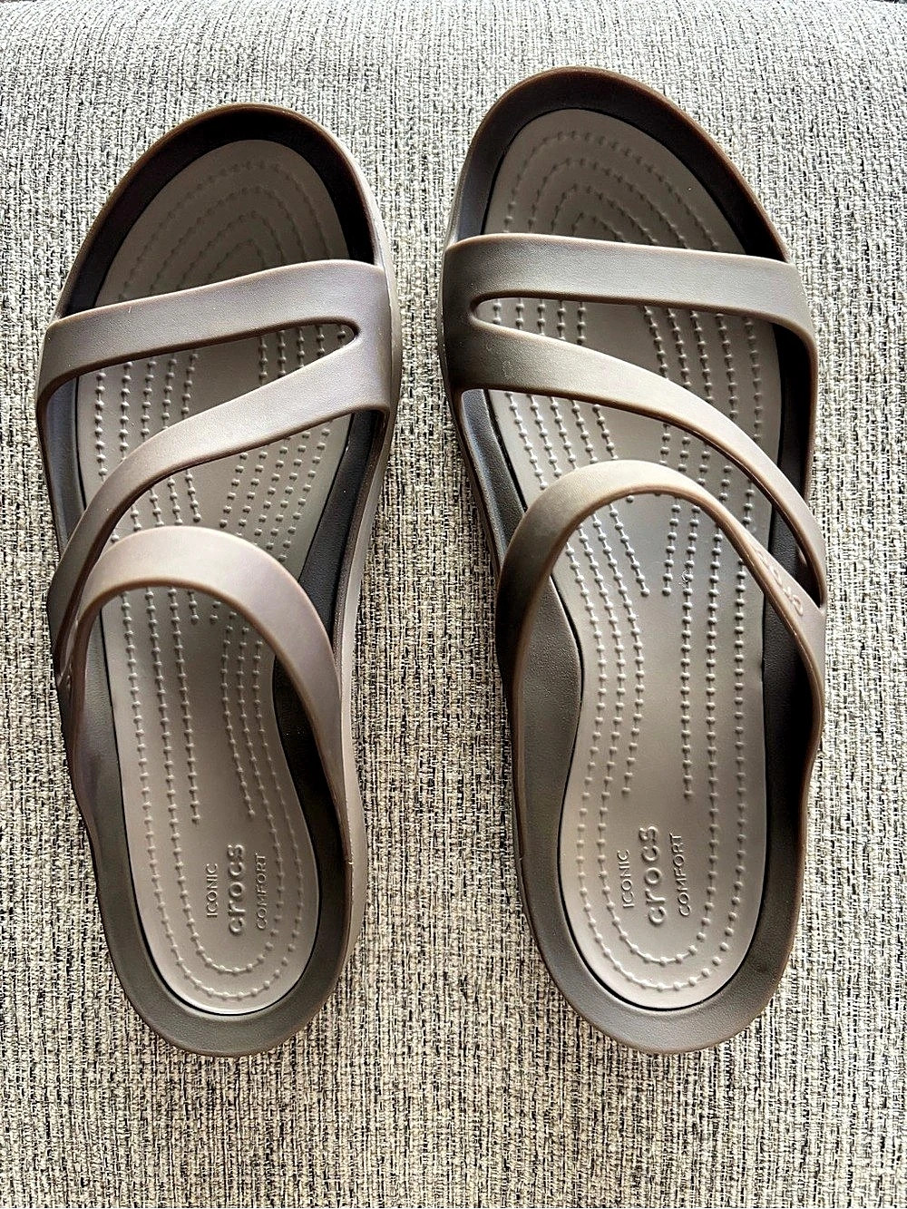 Crocs Women's Swiftwater Sandals 2 tone Size 8